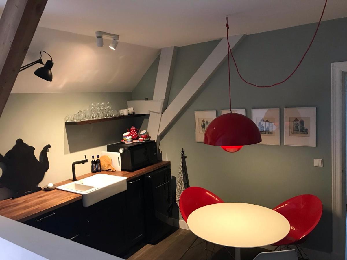 B&B Logeren Bij De Burgemeester Stad aan 't Haringvliet エクステリア 写真