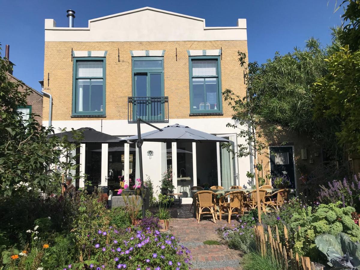 B&B Logeren Bij De Burgemeester Stad aan 't Haringvliet エクステリア 写真