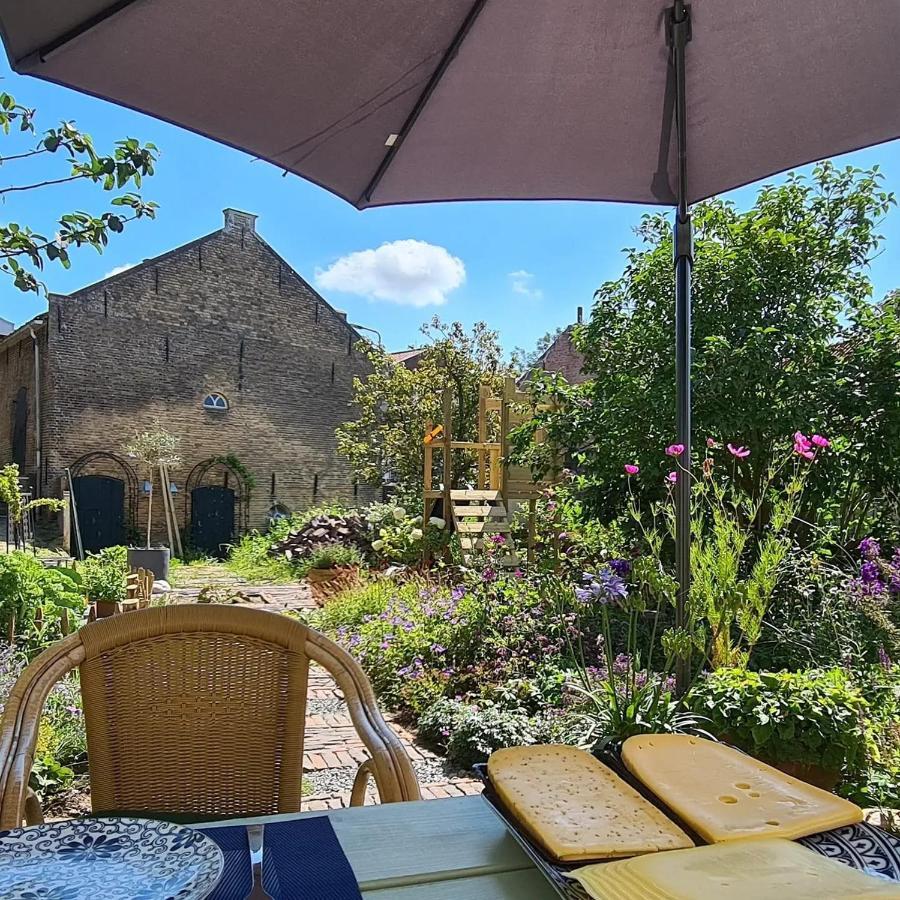 B&B Logeren Bij De Burgemeester Stad aan 't Haringvliet エクステリア 写真
