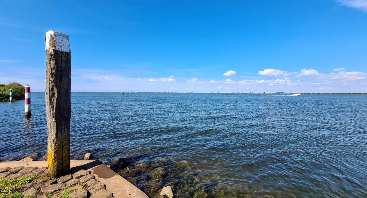 B&B Logeren Bij De Burgemeester Stad aan 't Haringvliet エクステリア 写真