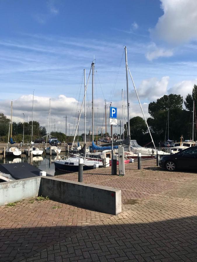 B&B Logeren Bij De Burgemeester Stad aan 't Haringvliet エクステリア 写真
